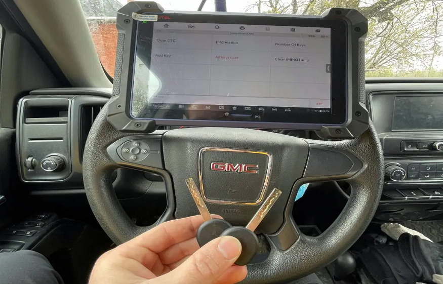Why Every Locksmith Should Master EEPROM Programming and Key Cutting Today | Autocarsweb.com