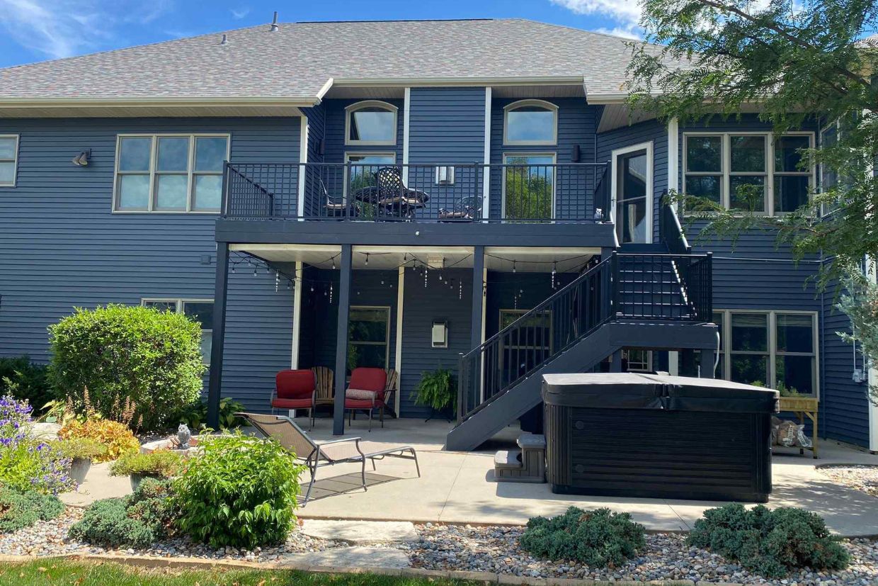 Deck Builders in Des Moines, Iowa -